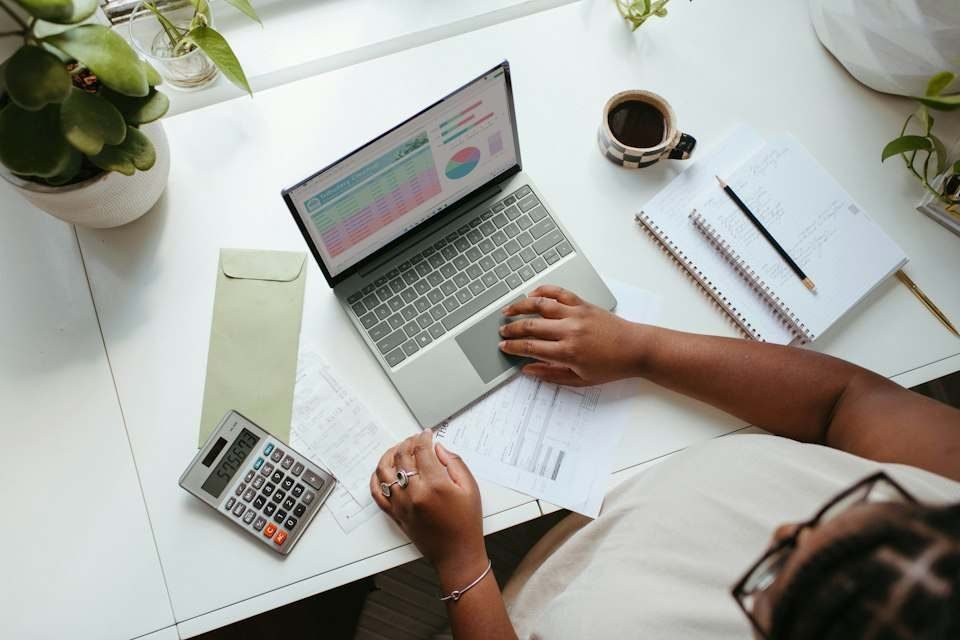 Do UAE free zone companies need an audit? A zone-by-zone guide